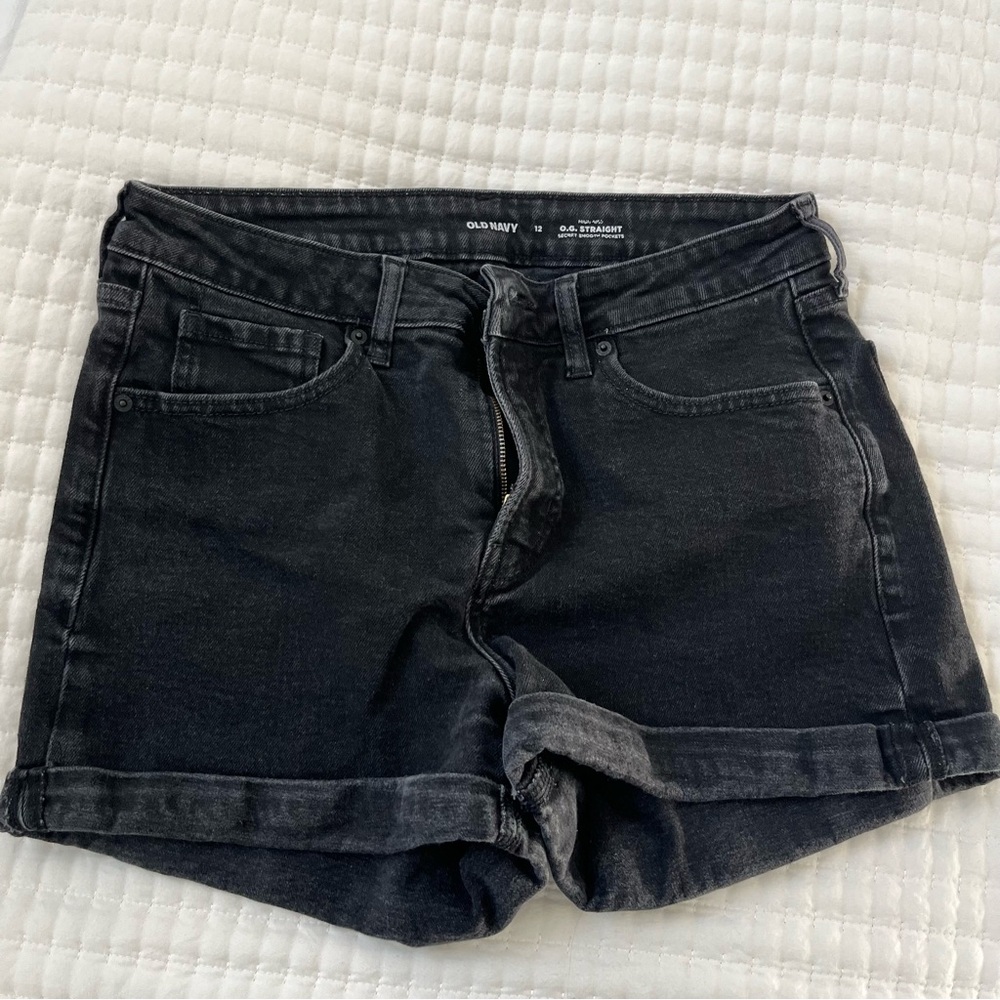 Old Navy Black Shorts (size 12)